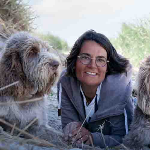 Autorenportrait von Dr. med. vet. Katrin Voigt